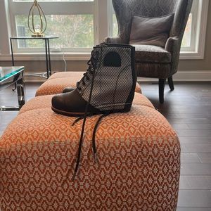Sorel women’s boots.